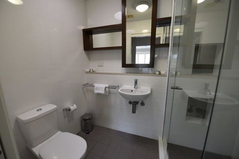 East On Byron - Accommodation Redcliffe 9