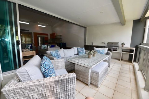 East On Byron - Accommodation Redcliffe 35