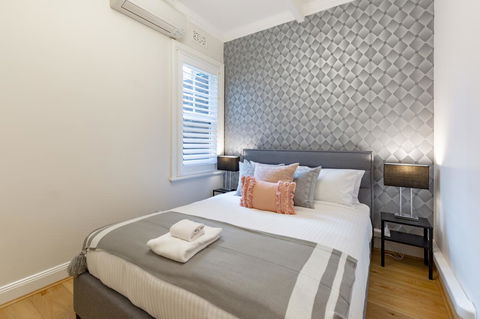 Heritage Townhouse Near Harbour Bridge - Accommodation Redcliffe 19