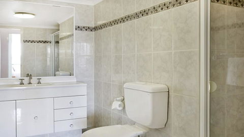 Darling Harbor Apartment - Accommodation Redcliffe 5