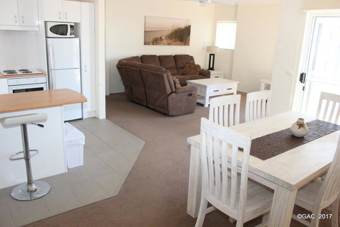 Mollymook Cove Apartments - Accommodation Redcliffe 29