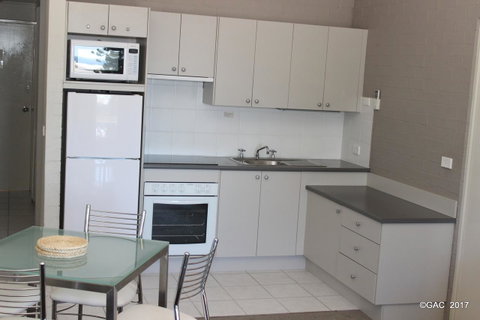 Mollymook Cove Apartments - Accommodation Redcliffe 23
