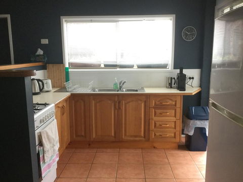 Jetz Bungalow - Accommodation Redcliffe 7