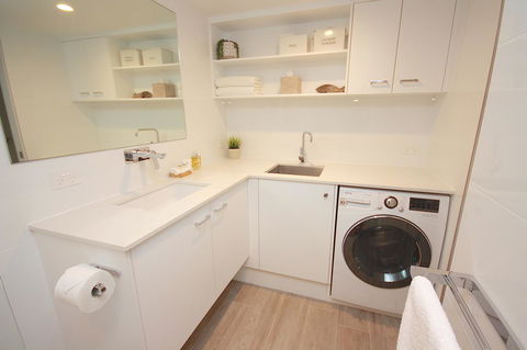 Cossies By The Sea - Accommodation Redcliffe 6