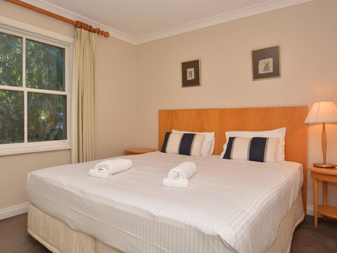 Villa Executive 2br Cypress DS Located Within Cypress Lakes Resort - Accommodation Redcliffe 3