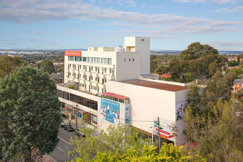 Metro Hotel Miranda - Accommodation Redcliffe 1