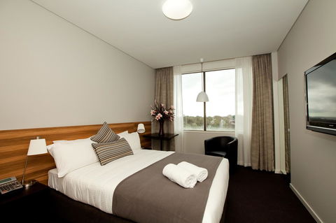 Metro Hotel Miranda - Accommodation Redcliffe 13