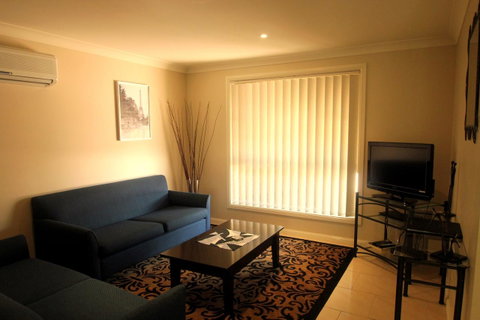 Colonial Court Villas - Accommodation Redcliffe 31