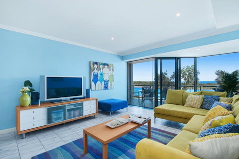 On The Beach Getaway - Accommodation Redcliffe 1