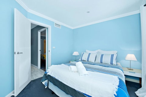 On The Beach Getaway - Accommodation Redcliffe 5