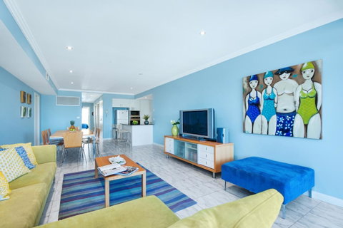 On The Beach Getaway - Accommodation Redcliffe 2