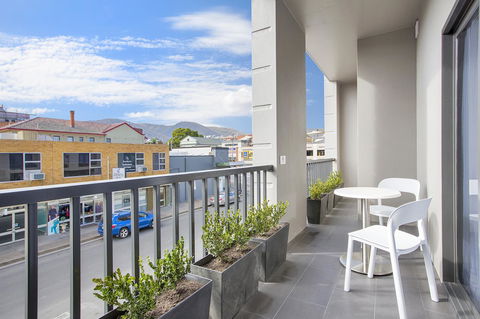 CH Boutique Hotel & Apartments, Ascend Hotel Collection - Accommodation Redcliffe 14