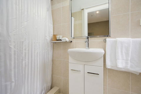 CH Boutique Hotel & Apartments, Ascend Hotel Collection - Accommodation Redcliffe 36