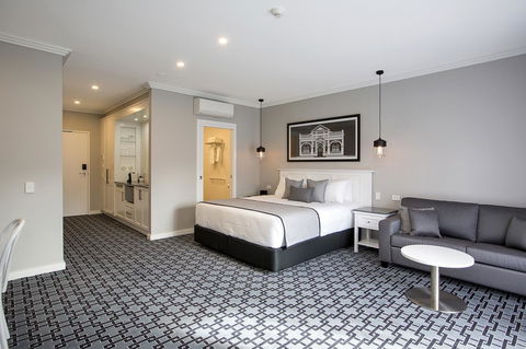CH Boutique Hotel & Apartments, Ascend Hotel Collection - Accommodation Redcliffe 0
