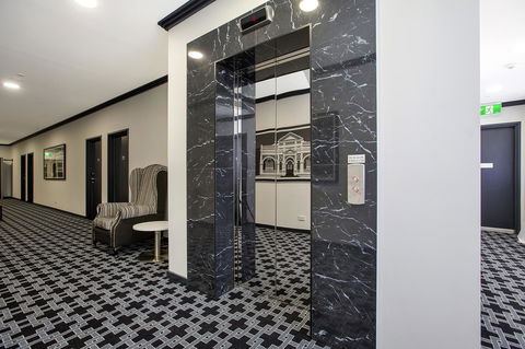 CH Boutique Hotel & Apartments, Ascend Hotel Collection - Accommodation Redcliffe 5