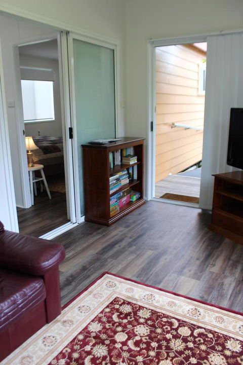 Little Gem - Accommodation Redcliffe 9