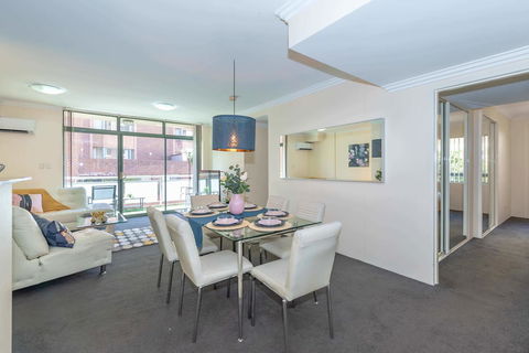 Apartments In Pyrmont - Accommodation Redcliffe 24