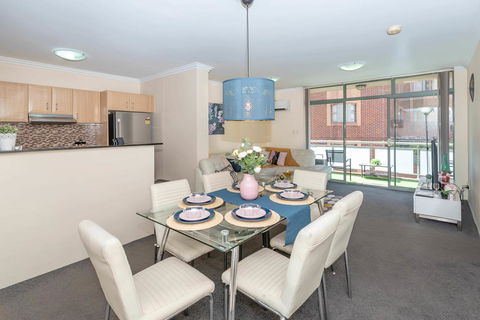 Apartments In Pyrmont - Accommodation Redcliffe 0