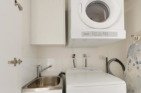 Wyndel Apartments Neutral Bay - Military - Accommodation Redcliffe 11