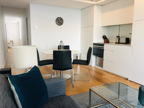 Wyndel Apartments Neutral Bay - Military - Accommodation Redcliffe 4