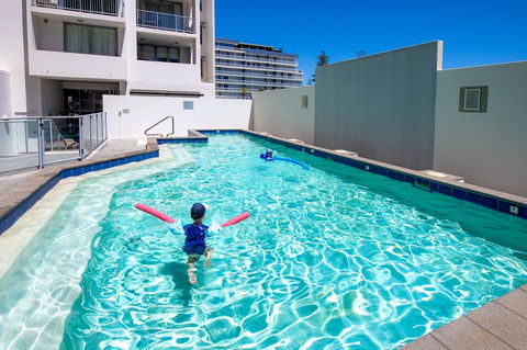 Macquarie Waters Boutique Apartment Hotel - Accommodation Redcliffe 3