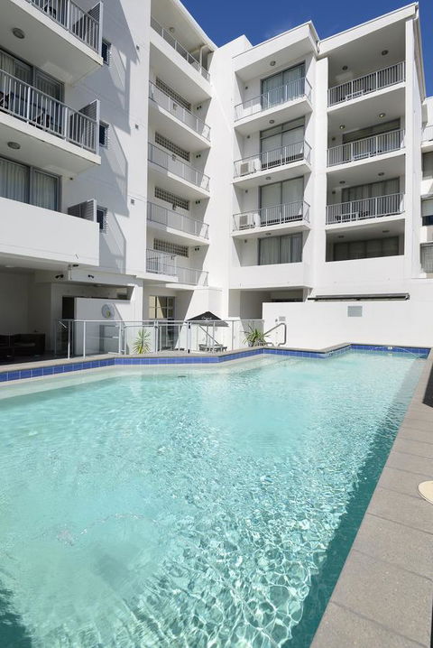 Macquarie Waters Boutique Apartment Hotel - Accommodation Redcliffe 5