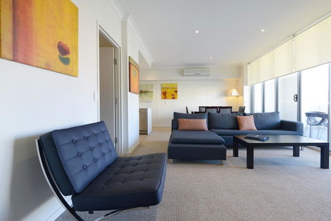 Macquarie Waters Boutique Apartment Hotel - Accommodation Redcliffe 11