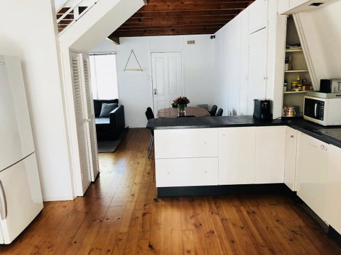 Little Blue Beach House - Accommodation Redcliffe 10