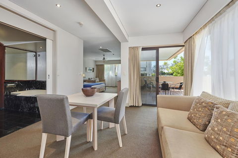 Waves Byron Bay - Accommodation Redcliffe 30