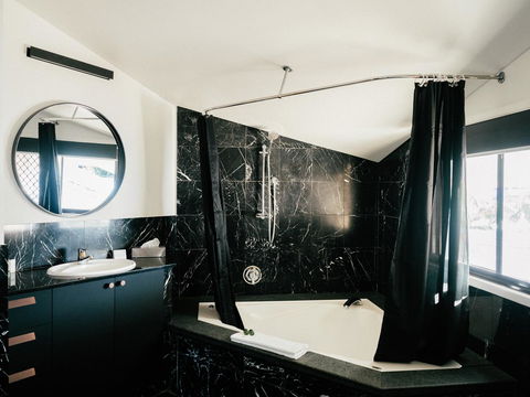 Waves Byron Bay - Accommodation Redcliffe 22