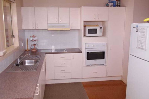 Bellhaven 2, 17 Willow Street - Accommodation Redcliffe 0