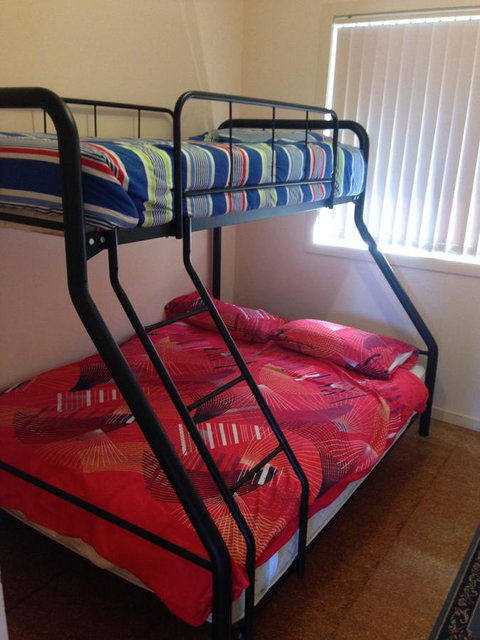 Bellhaven 2, 17 Willow Street - Accommodation Redcliffe 4
