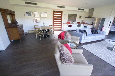 Amaroo Valley Springs - Accommodation Redcliffe 23