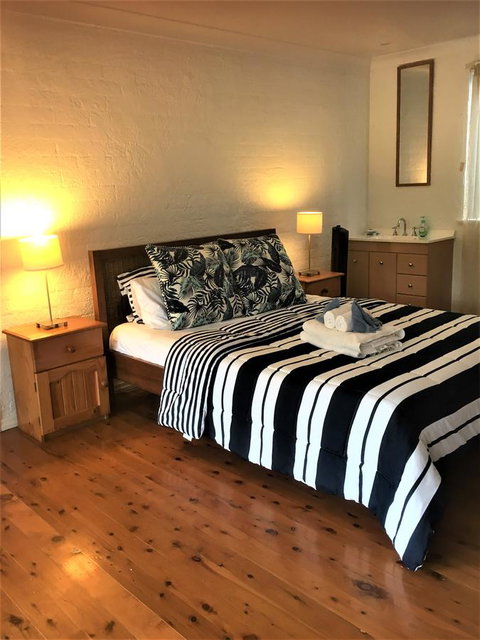 Yigala House - Accommodation Redcliffe 24
