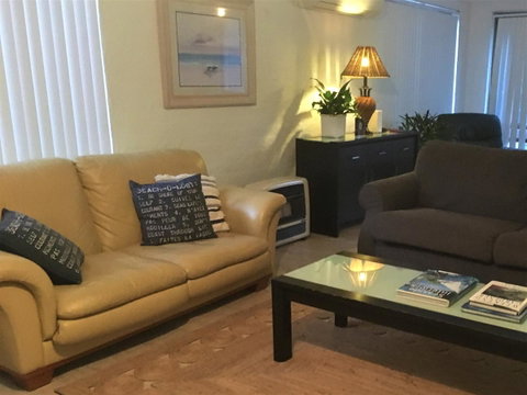 Yigala House - Accommodation Redcliffe 6