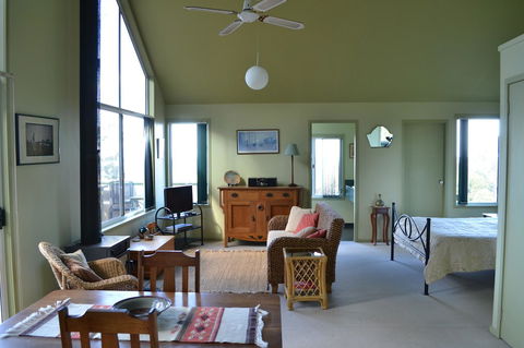 Bundle Hill Cottages - Accommodation Redcliffe 44