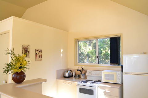 Bundle Hill Cottages - Accommodation Redcliffe 40