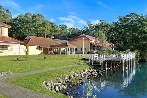 Huskisson Holiday Motel Cabins - Accommodation Redcliffe 11