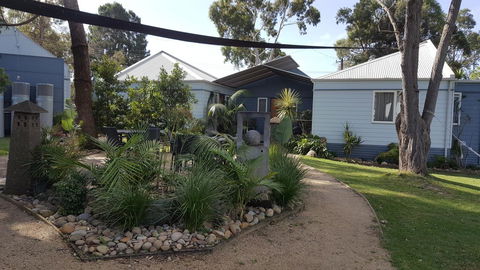 Huskisson Holiday Motel Cabins - Accommodation Redcliffe 33