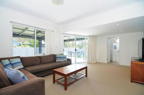 Huskisson Holiday Motel Cabins - Accommodation Redcliffe 25