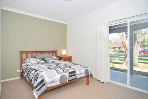 Huskisson Holiday Motel Cabins - Accommodation Redcliffe 30