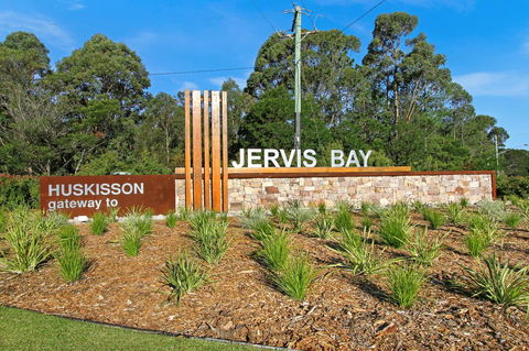 Huskisson Holiday Motel Cabins - Accommodation Redcliffe 23