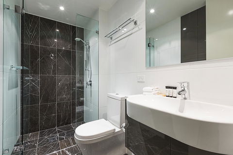 Lakefront 116 Kingston ACT - Accommodation Redcliffe 8