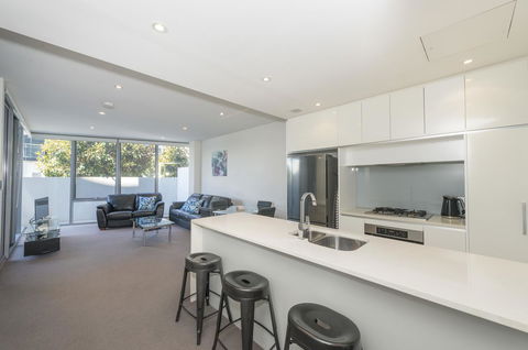 Lakefront 116 Kingston ACT - Accommodation Redcliffe 7