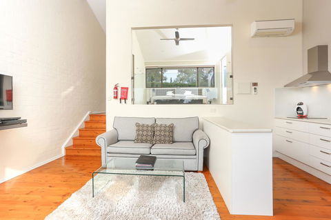Wine Country Villas - Accommodation Redcliffe 22