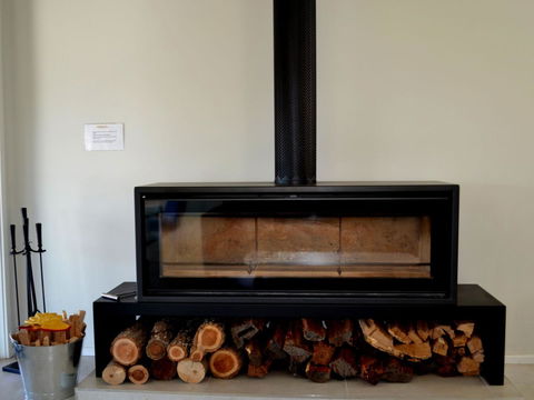 Wine Country Villas - Accommodation Redcliffe 10