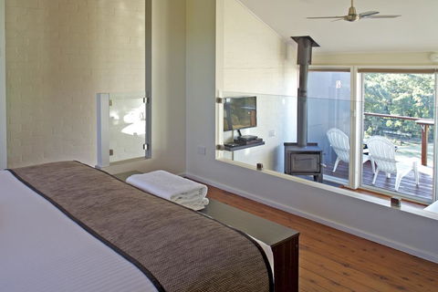 Wine Country Villas - Accommodation Redcliffe 23