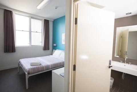 YHA Sydney Harbour - Accommodation Redcliffe 5