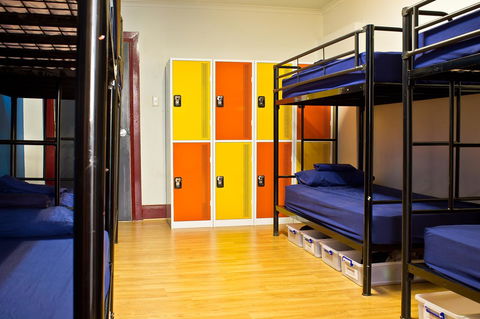 Mad Monkey Kings Cross - Accommodation Redcliffe 14