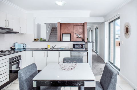 DD Apartments On Darling Harbour - Accommodation Redcliffe 1